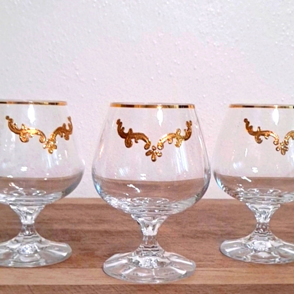 🔸⚜️🔸Gorgeous Vintage Gold Hand Painted Filagree Brandy Cognac Glasses - 3 Set